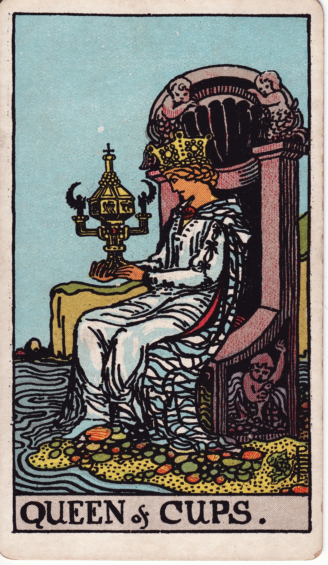Queen of Cups (圣杯皇后) - Rider–Waite Tarot