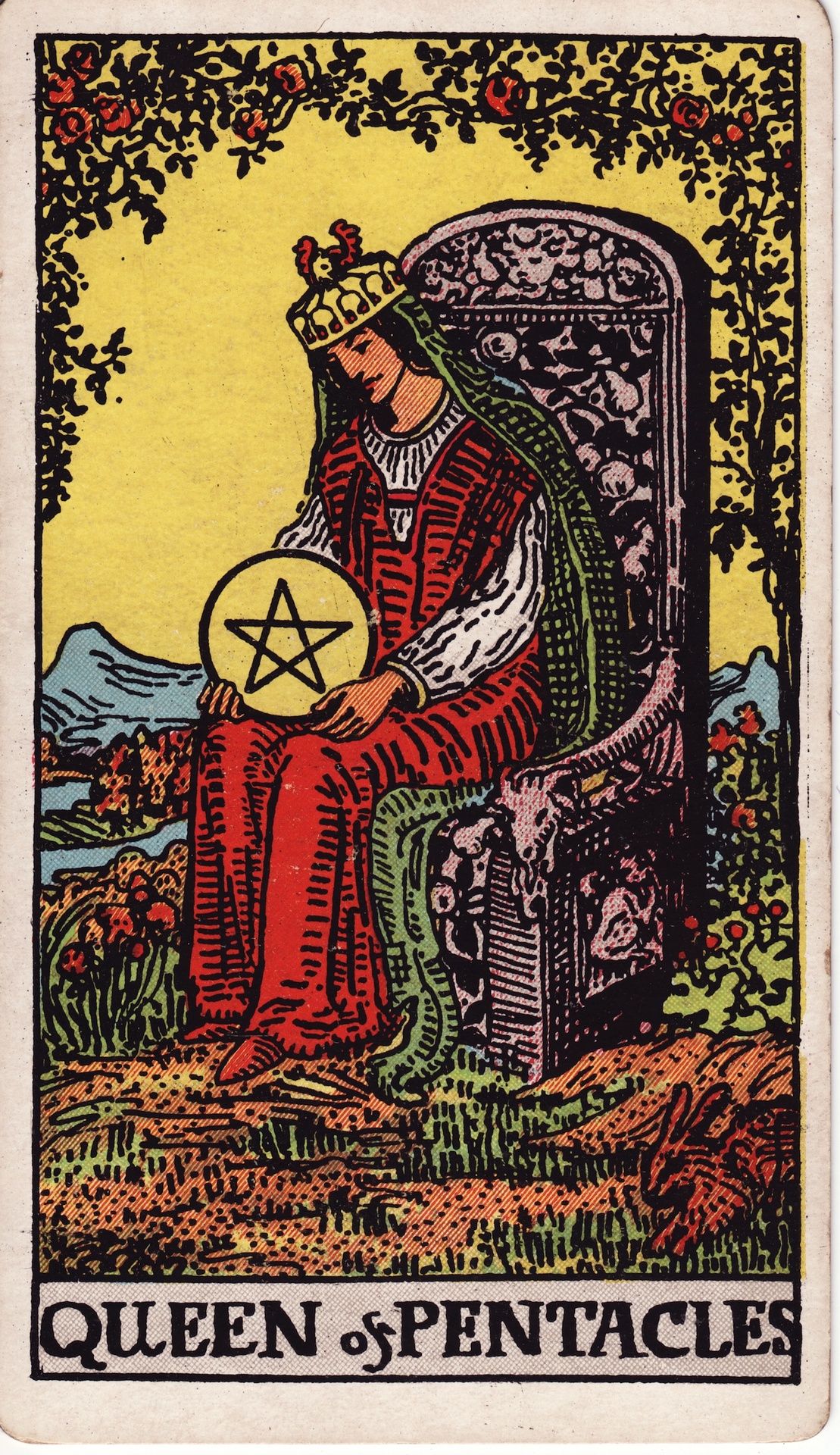 Queen of Pentacles (钱幣皇后) - Rider–Waite Tarot